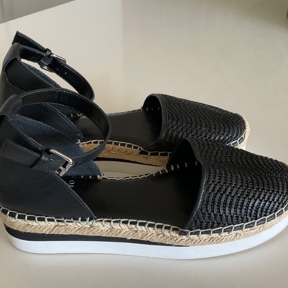 Black leather ankle strap espadrilles - Picture 5 of 10